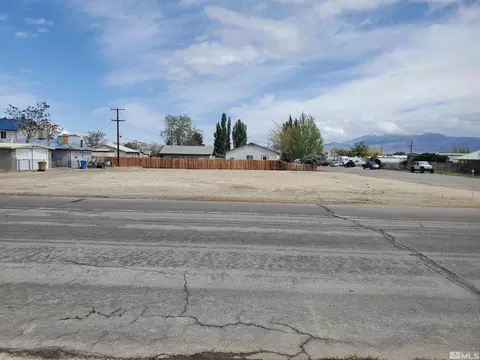 806 H St, Hawthorne, NV 89415