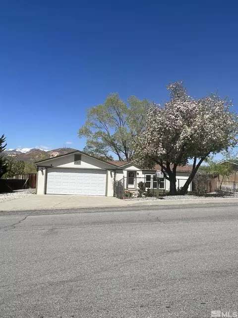 415 Summerhill Dr, Sun Valley, NV 89433