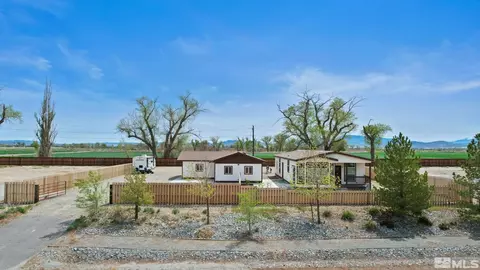 106 Chateau Way, Yerington, NV 89447