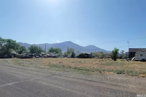 315 Douglas Rd, Mina, NV 89422