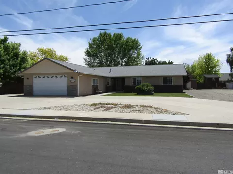 475 Pearl St, Yerington, NV 89447