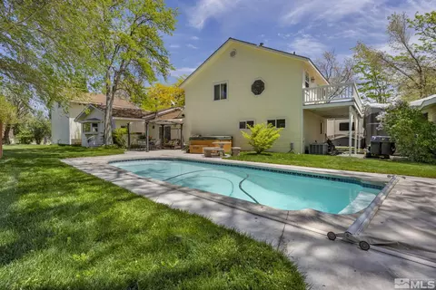 5 W Pursel Ln # B, Yerington, NV 89447