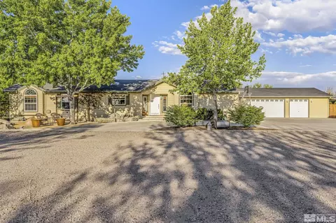 3225 York Ln, Fallon, NV 89406