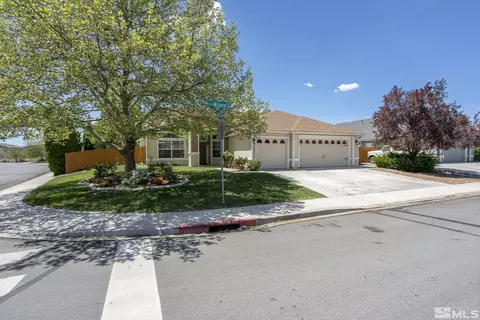 8005 Miramar Ct, Sparks, NV 89436