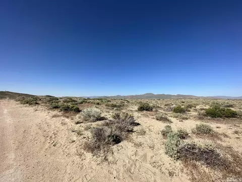 5405 Nectarine St, Silver Springs, NV 89429
