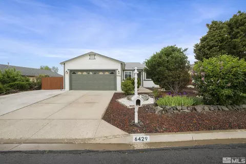 6429 Serrano Ct, Sun Valley, NV 89433