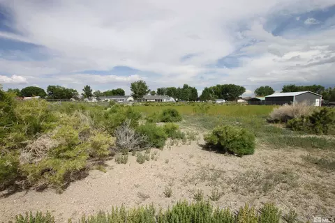 10 Northridge, Yerington, NV 89447