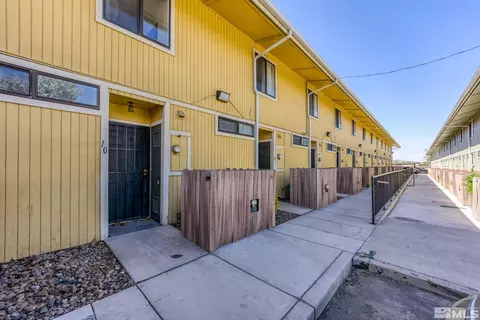 859 Nutmeg Pl #10, Reno, NV 89502