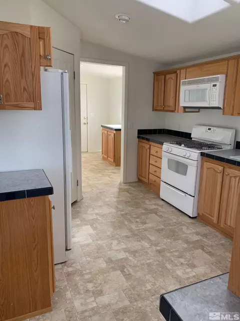 276 E 9th Ave, Sun Valley, NV 89433 photo 8