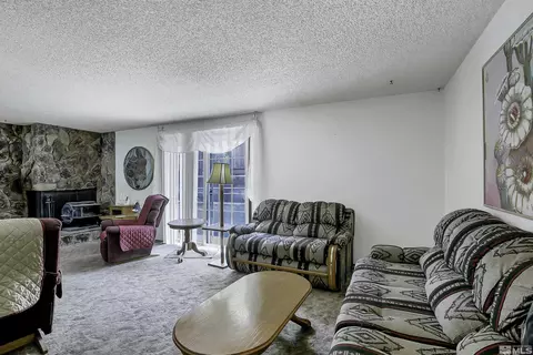 14075 Tourmaline Dr, Reno, NV 89521 photo 4