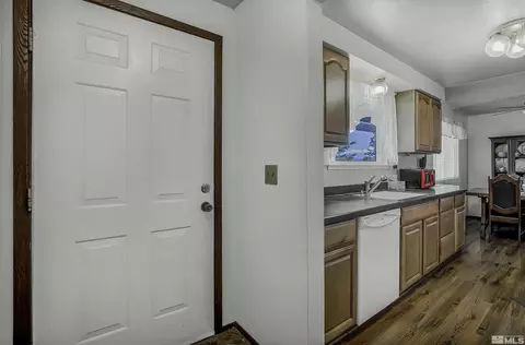 14075 Tourmaline Dr, Reno, NV 89521 photo 11