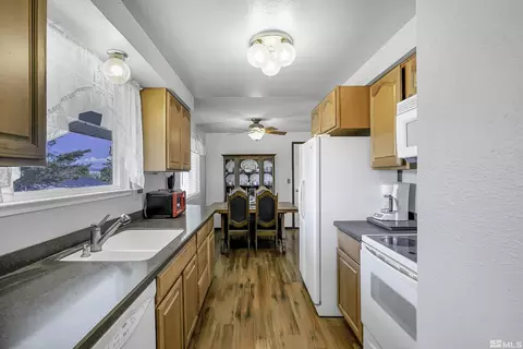 14075 Tourmaline Dr, Reno, NV 89521 photo 10