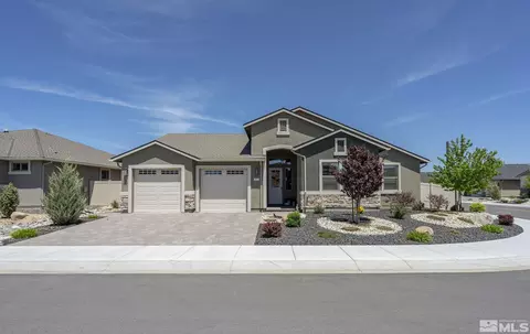 511 Riverbed Cir, Reno, NV 89521