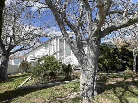 1990 Van Ness Ave, Reno, NV 89503