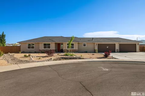 930 Brigit Cir, Fernley, NV 89408