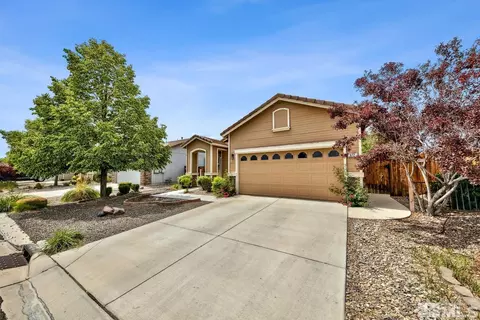 372 Royal Troon Dr, Dayton, NV 89403