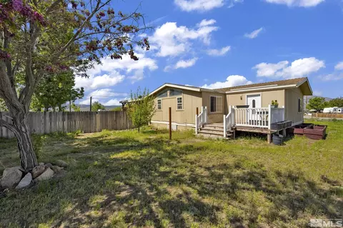 17680 Mockingbird Ct, Reno, NV 89508