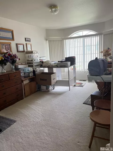 960 Lazy Heart Ln, Fallon, NV 89406