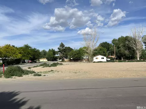 456 S Whitacre St, Yerington, NV 89447
