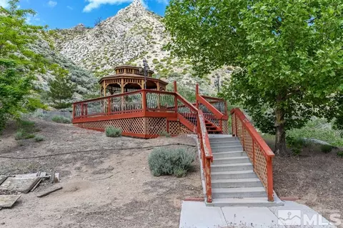 559 Mule Deer Rd, Coleville, CA 96107 photo 4