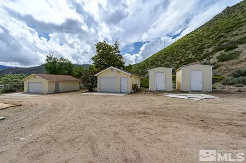 559 Mule Deer Rd, Coleville, CA 96107 photo 9