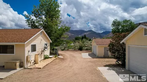 559 Mule Deer Rd, Coleville, CA 96107 photo 8