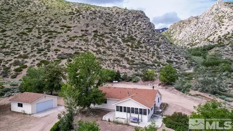 559 Mule Deer Rd, Coleville, CA 96107 photo 2