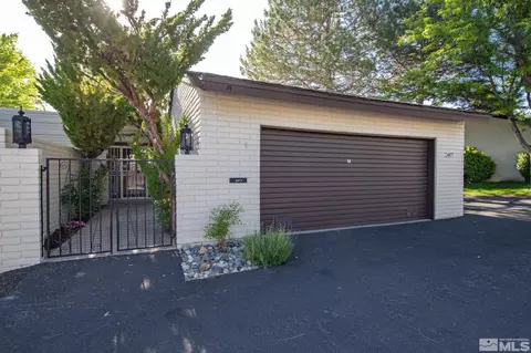 4877 W Lakeridge Ter, Reno, NV 89509