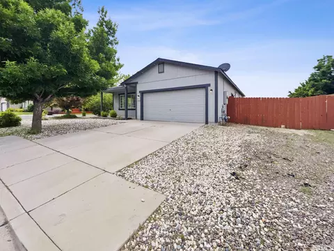 17838 Empire Ct, Reno, NV 89508