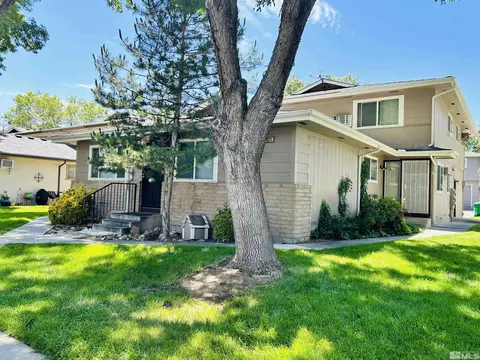 621 Oakwood Dr #1, Sparks, NV 89431