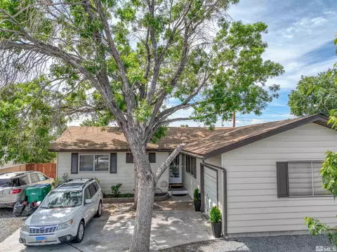 2205 Pauline Ave, Sparks, NV 89431