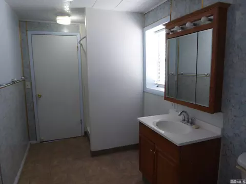 Bath - 842 E Aultman St, Ely, NV 89301 photo 1 of 1