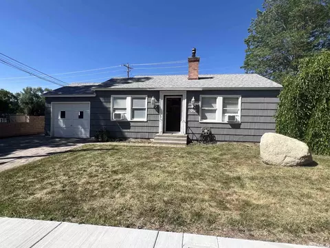 99 Bartlett St, Reno, NV 89512