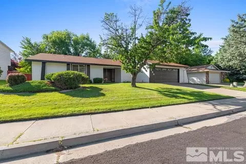 855 Singingwood Dr, Reno, NV 89509