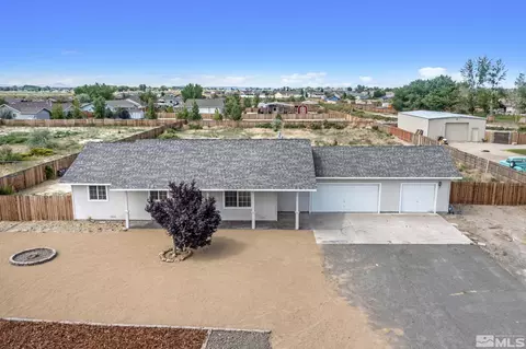 4320 Falcon Dr, Fallon, NV 89406