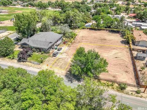 5294 Leon Dr, Sun Valley, NV 89433