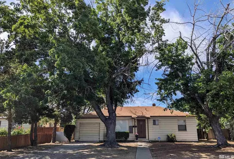 450 Margrave Dr, Reno, NV 89502