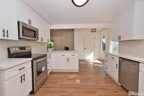 5905 Blue Hills Dr, Reno, NV 89502