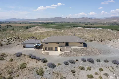 121 Bowman Ln, Yerington, NV 89447