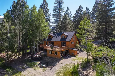 11695 Twin Lakes Rd, Bridgeport, CA 93517