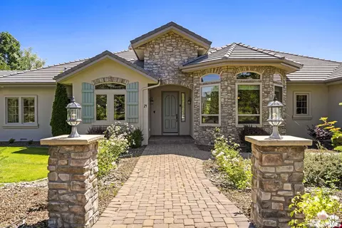 24 Lightning W Ranch Rd, Washoe Valley, NV 89704
