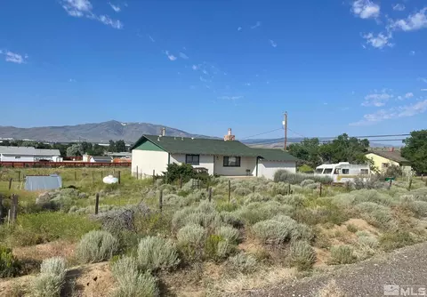 11670 Fir Dr, Reno, NV 89506
