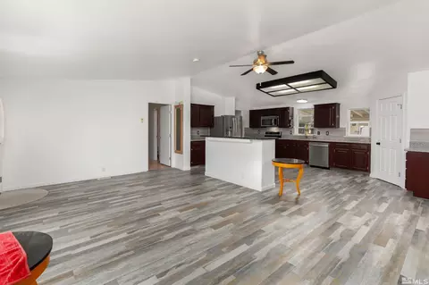 5570 Caleb Dr, Fallon, NV 89406 photo 2