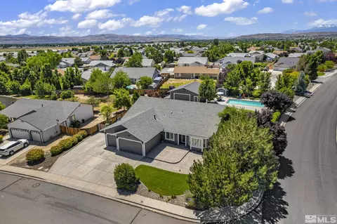 1446 Talon Dr, Sparks, NV 89441