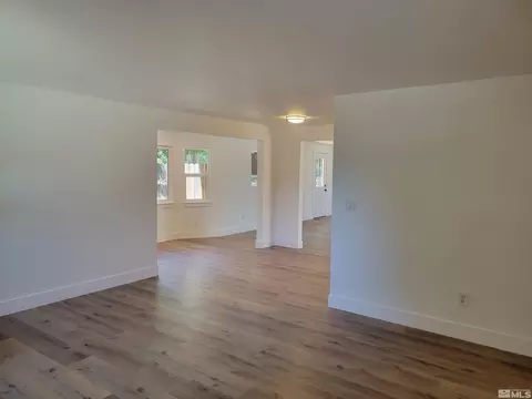 106 Opalite Ct, Reno, NV 89521 photo 2