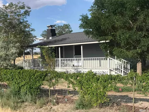 7298 Elm St, Silver Springs, NV 89429