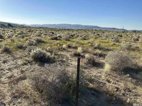 1185 E 2nd St, Silver Springs, NV 89429