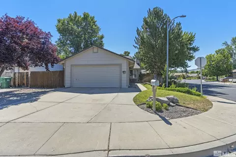 1718 Donegan St, Sparks, NV 89436