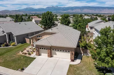 10039 Cascade Falls Dr, Reno, NV 89521 photo 2