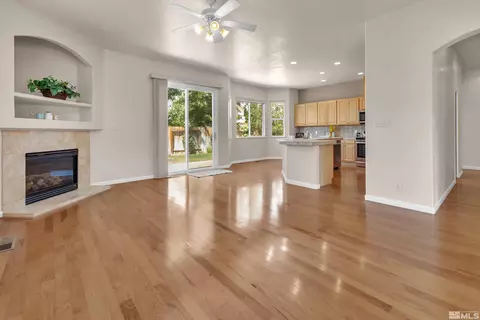 10039 Cascade Falls Dr, Reno, NV 89521 photo 5